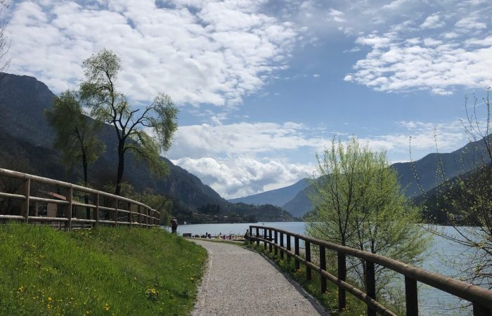 Itinerario lungo il lago di Ledro